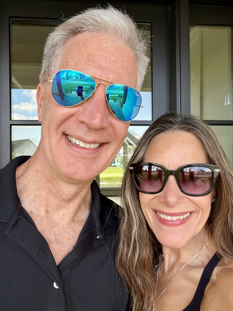 Robin and Darin buying their house together